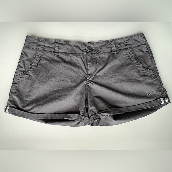 Women’s grey shorts - Nike - Picture 1 of 9